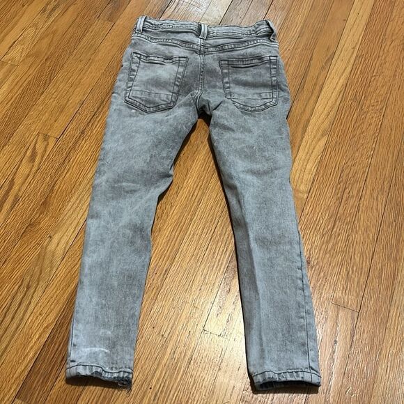 Primark Grey Destroyed Skinny Jeans Size 5-6 - Picture 2 of 2